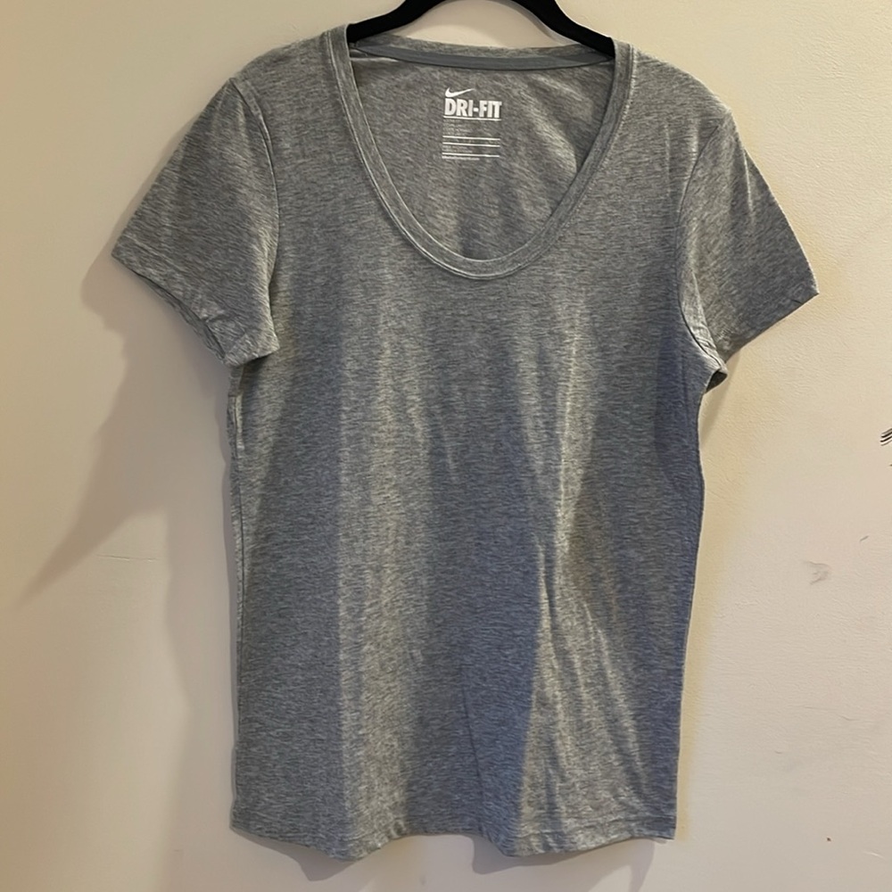 Nike Dri-Fit Women’s Short Sleeve Shirt | Grey | Small
